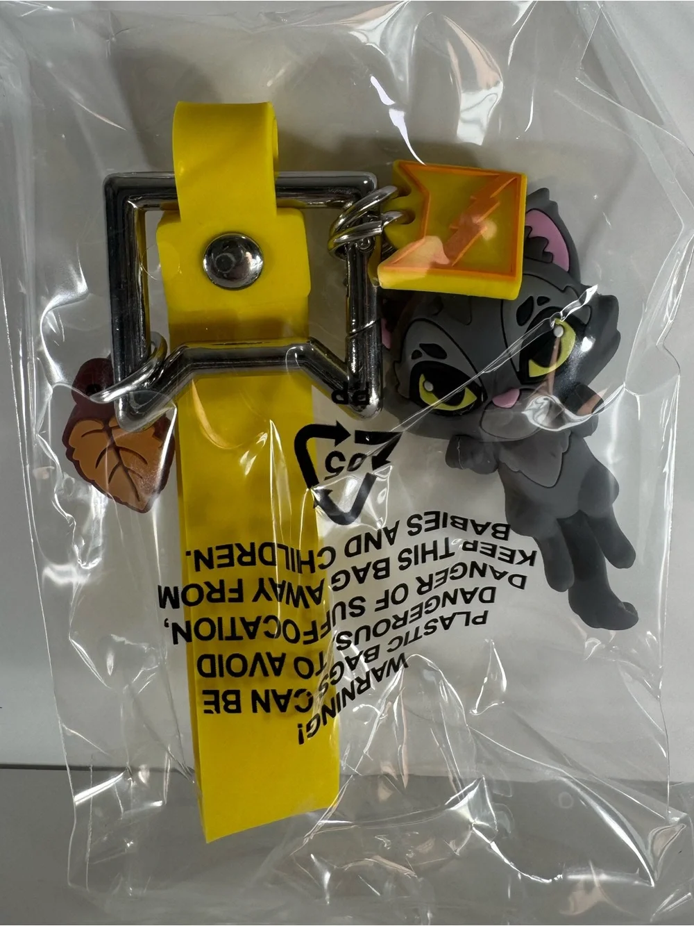 Warrior Cats Series One Mystery Charms Keychain - Graystripe NEW OPEN BOX